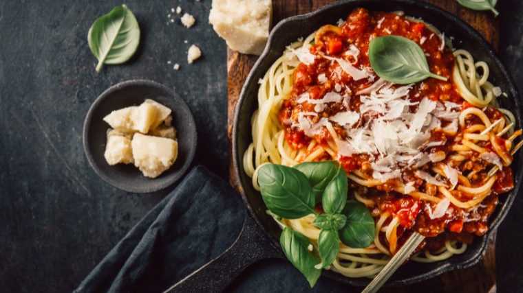 Pasta with tomato sauce.